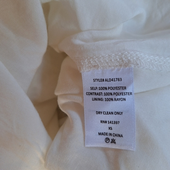 ASTR the label Womens Ivory Crocheted Mini Dress. Size XS - Picture 6 of 9